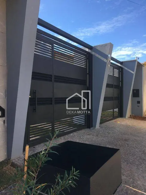 Foto 1 de Casa de Condomínio com 2 quartos à venda, 125m2 em Laranjeiras, Uberlandia - MG