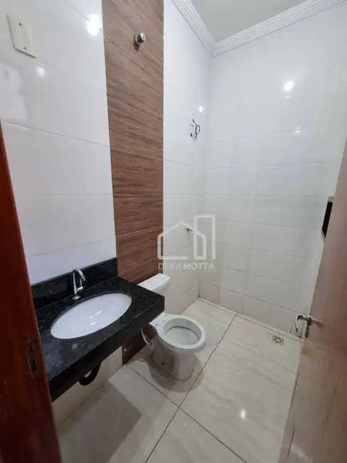 Foto 2 de Casa de Condomínio com 2 quartos à venda, 120m2 em Jardim Brasília, Uberlandia - MG
