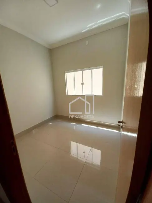 Foto 2 de Casa de Condomínio com 3 quartos à venda, 260m2 em Santa Rosa, Uberlandia - MG