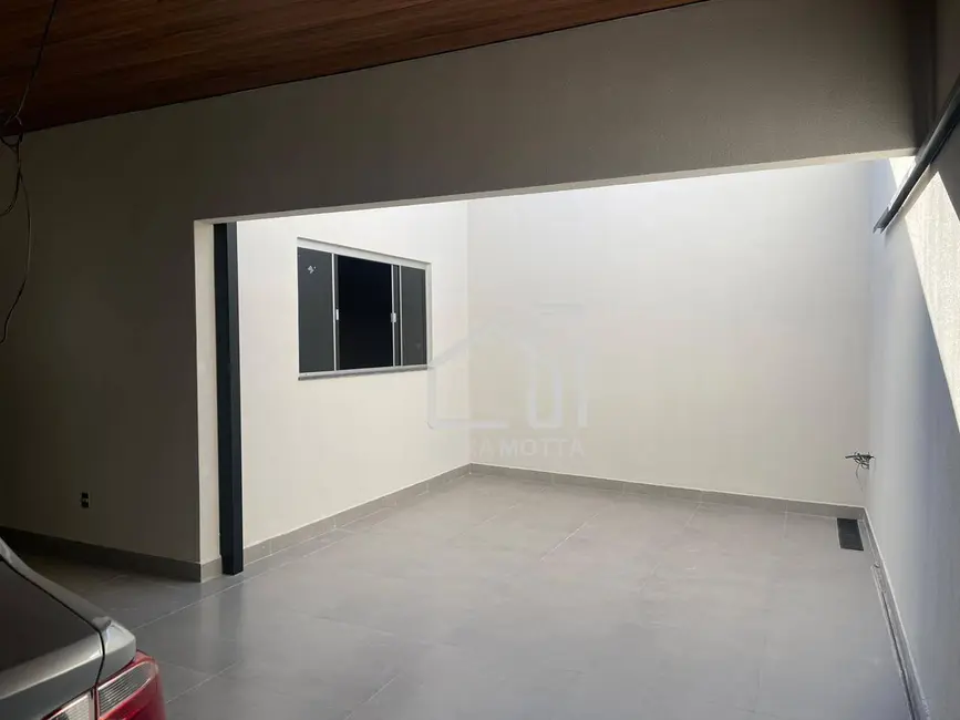 Casa de Condomínio com 3 quartos à venda, 250m2 em Jardim Europa, Uberlandia - MG - imagem 4 Foto 4 de Casa de Condomínio com 3 quartos à venda, 250m2 em Jardim Europa, Uberlandia - MG