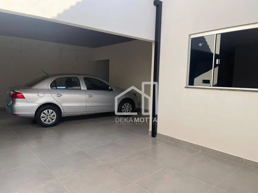 Foto 2 de Casa de Condomínio com 3 quartos à venda, 250m2 em Jardim Europa, Uberlandia - MG