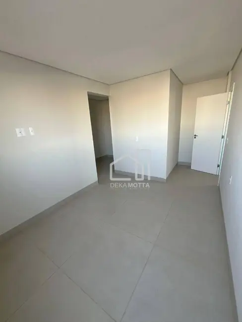 Apartamento com 3 quartos à venda, 97m2 em Brasil, Uberlandia - MG - imagem 6 Foto 6 de Apartamento com 3 quartos à venda, 97m2 em Brasil, Uberlandia - MG