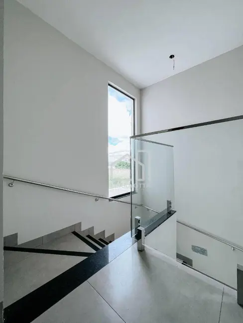Foto 10 de Sobrado com 2 quartos à venda, 110m2 em Novo Mundo, Uberlandia - MG