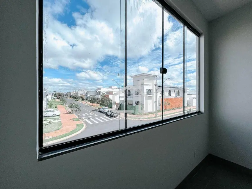 Sobrado com 2 quartos à venda, 110m2 em Novo Mundo, Uberlandia - MG - imagem 3 Foto 3 de Sobrado com 2 quartos à venda, 110m2 em Novo Mundo, Uberlandia - MG