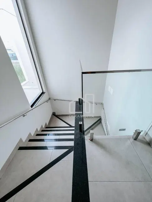 Foto 11 de Sobrado com 2 quartos à venda, 110m2 em Novo Mundo, Uberlandia - MG