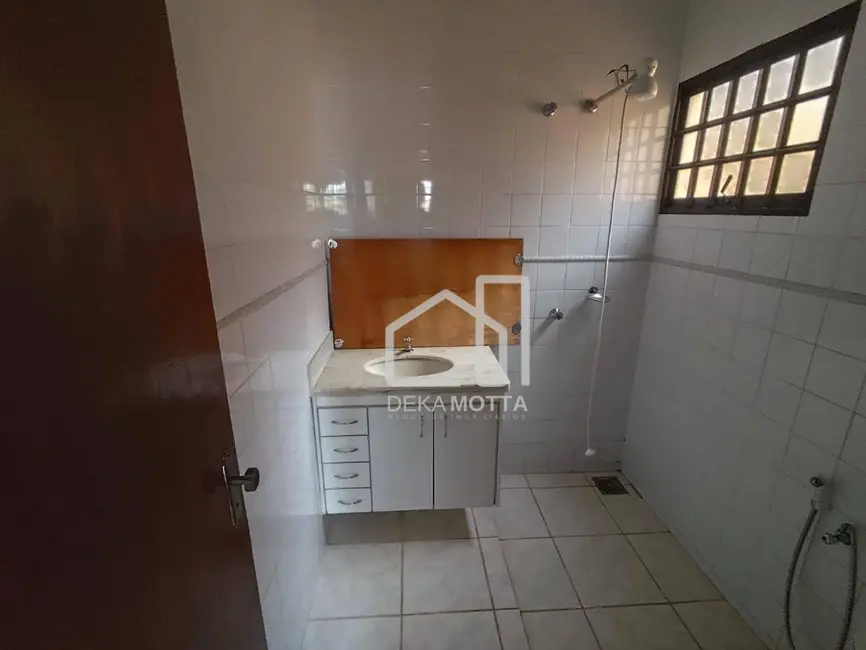 Foto 5 de Casa com 3 quartos à venda, 360m2 em Santa Mônica, Uberlandia - MG