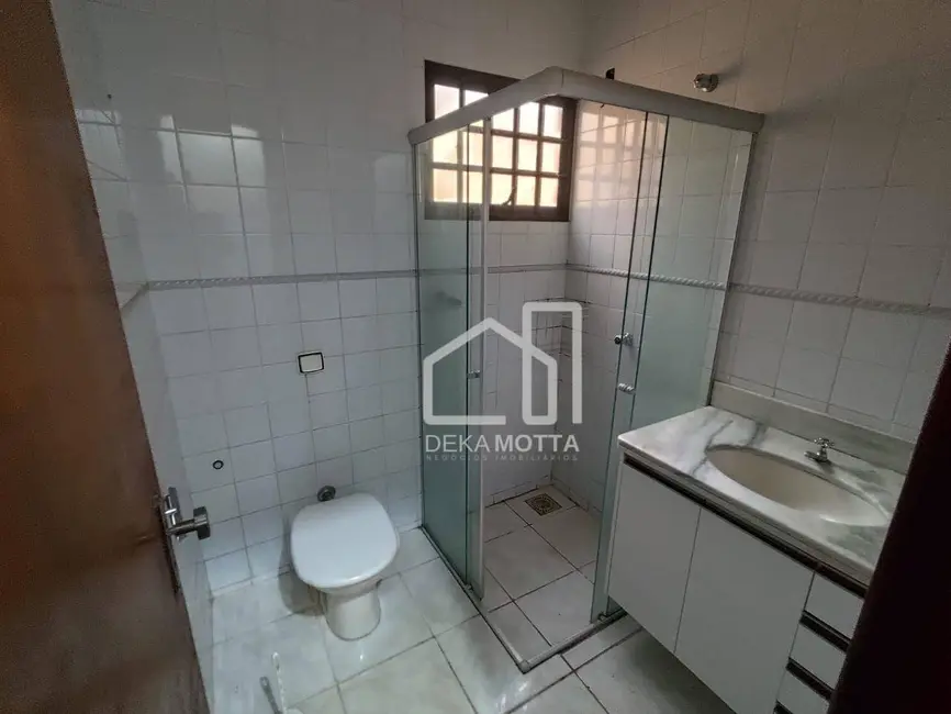 Foto 4 de Casa com 3 quartos à venda, 360m2 em Santa Mônica, Uberlandia - MG