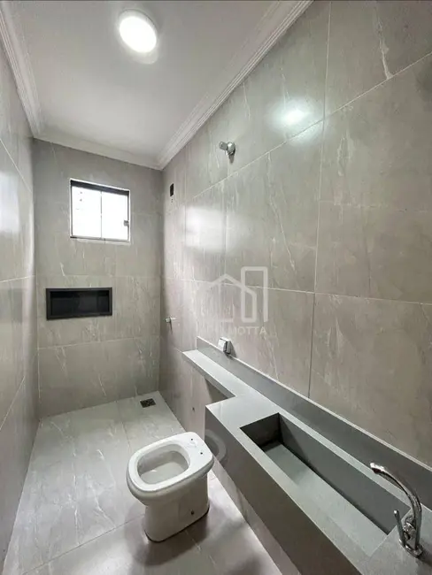 Foto 5 de Casa com 3 quartos à venda, 250m2 em Laranjeiras, Uberlandia - MG