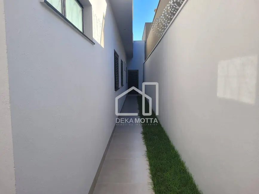 Foto 8 de Casa com 3 quartos à venda, 250m2 em Jardim Inconfidência, Uberlandia - MG