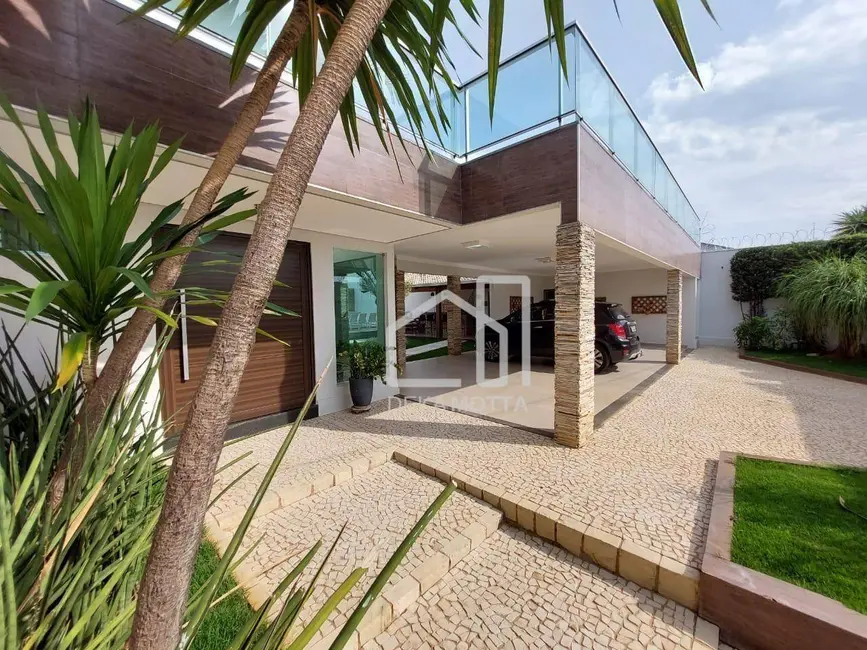 Foto 2 de Casa com 4 quartos à venda, 800m2 em Jardim Karaíba, Uberlandia - MG