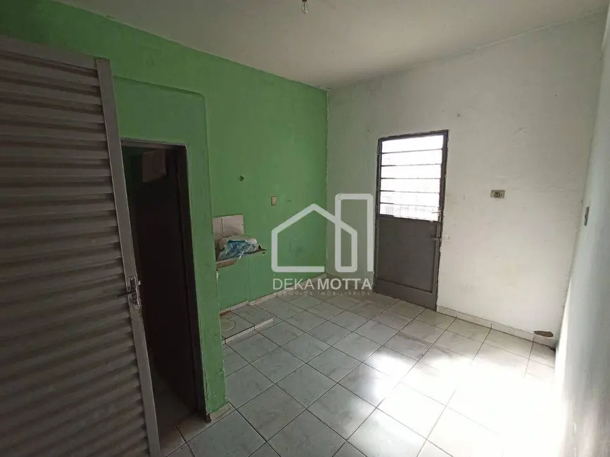 Casa com 1 quarto à venda, 360m2 em Santa Mônica, Uberlandia - MG - imagem 3 Foto 3 de Casa com 1 quarto à venda, 360m2 em Santa Mônica, Uberlandia - MG