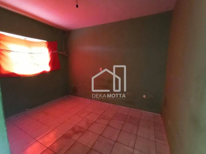 Foto 2 de Casa com 1 quarto à venda, 360m2 em Santa Mônica, Uberlandia - MG