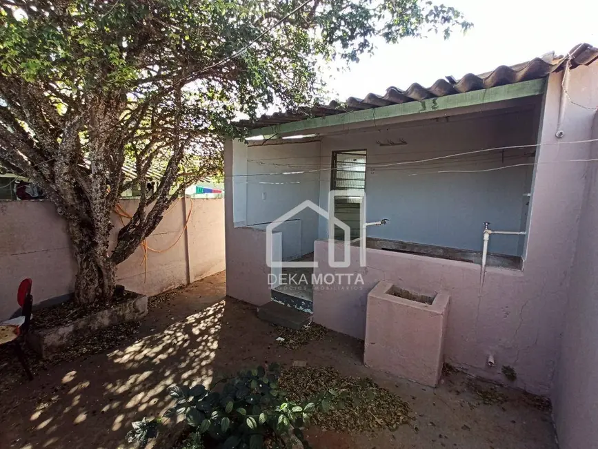 Casa com 1 quarto à venda, 360m2 em Santa Mônica, Uberlandia - MG - imagem 4 Foto 4 de Casa com 1 quarto à venda, 360m2 em Santa Mônica, Uberlandia - MG