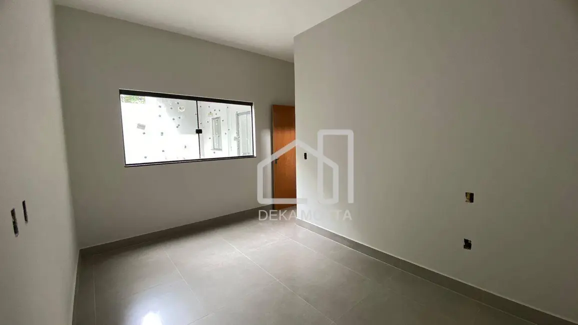 Casa com 2 quartos à venda, 127m2 em Jardim Ipanema, Uberlandia - MG - imagem 3 Foto 3 de Casa com 2 quartos à venda, 127m2 em Jardim Ipanema, Uberlandia - MG