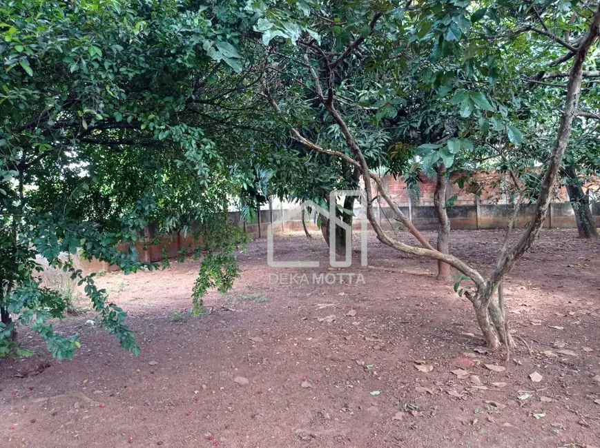 Foto 7 de Casa com 3 quartos à venda, 1000m2 em Morada Nova, Uberlandia - MG