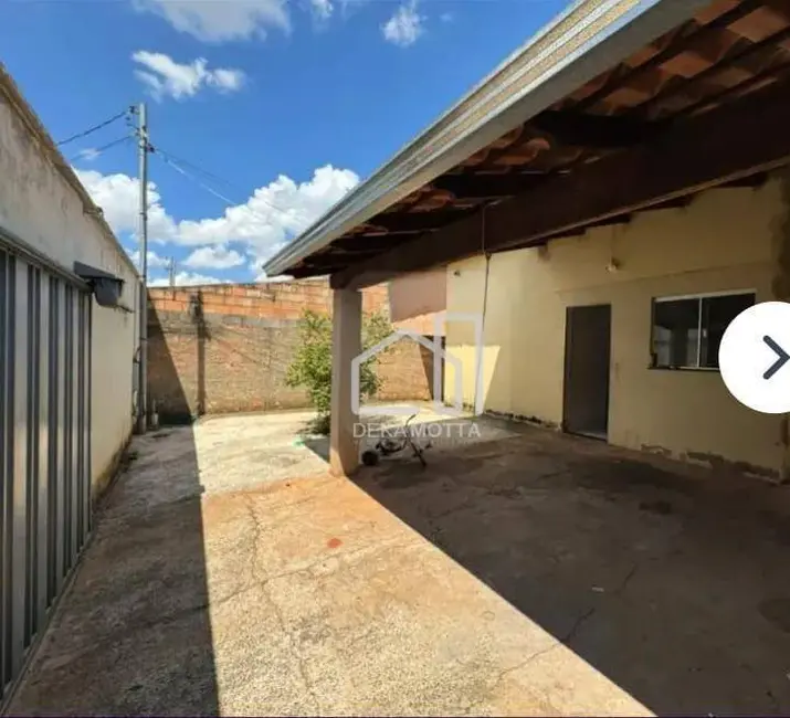 Foto 1 de Casa com 2 quartos à venda, 250m2 em Jardim Europa, Uberlandia - MG