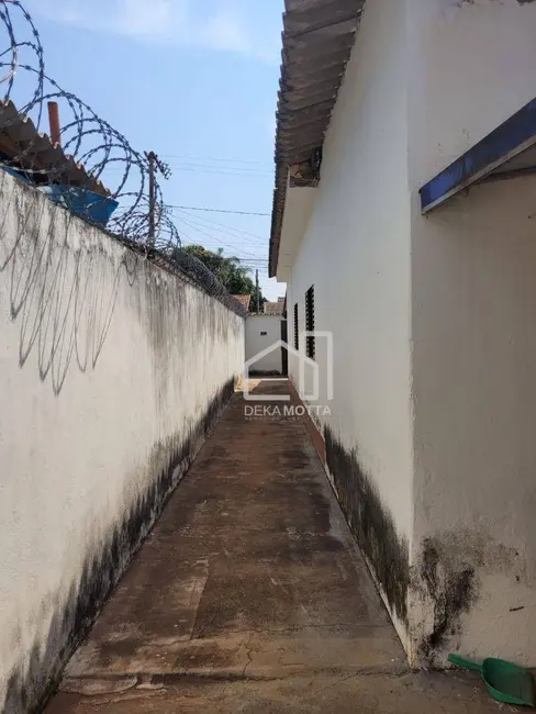 Foto 5 de Casa com 4 quartos à venda, 300m2 em Jardim das Palmeiras, Uberlandia - MG