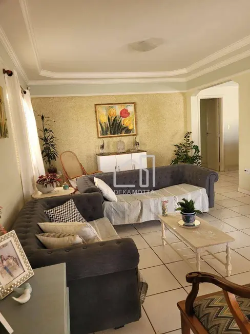 Casa com 3 quartos à venda, 432m2 em Cidade Jardim, Uberlandia - MG - imagem 9 Foto 9 de Casa com 3 quartos à venda, 432m2 em Cidade Jardim, Uberlandia - MG