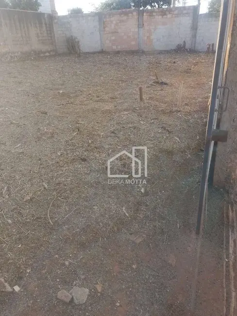 Foto 2 de Terreno / Lote à venda, 252m2 em Jardim Europa, Uberlandia - MG