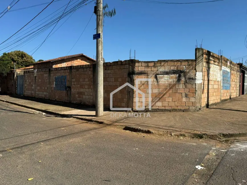 Foto 1 de Terreno / Lote à venda, 252m2 em Jardim Europa, Uberlandia - MG