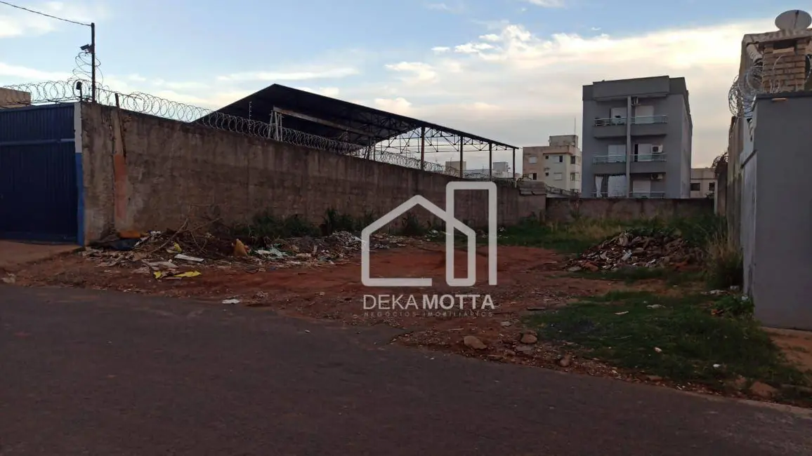 Foto 1 de Terreno / Lote à venda, 480m2 em Carajás, Uberlandia - MG