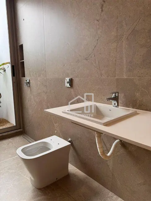 Casa com 4 quartos à venda, 472m2 em Uberlandia - MG - imagem 4 Foto 4 de Casa com 4 quartos à venda, 472m2 em Uberlandia - MG