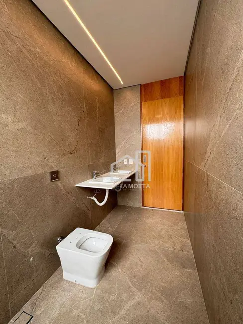 Casa com 4 quartos à venda, 472m2 em Uberlandia - MG - imagem 3 Foto 3 de Casa com 4 quartos à venda, 472m2 em Uberlandia - MG