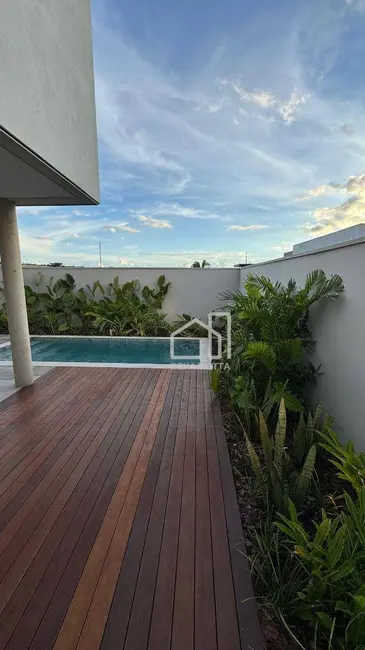 Foto 3 de Casa com 3 quartos à venda, 400m2 em Gávea, Uberlandia - MG