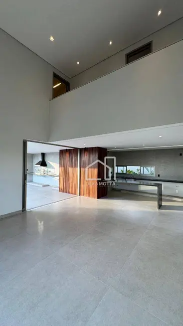 Foto 5 de Casa com 3 quartos à venda, 400m2 em Gávea, Uberlandia - MG