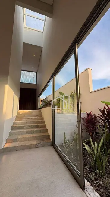 Foto 6 de Casa com 3 quartos à venda, 400m2 em Gávea, Uberlandia - MG