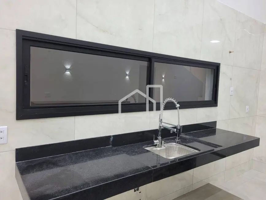 Foto 5 de Casa com 3 quartos à venda, 253m2 em Jardim Europa, Uberlandia - MG