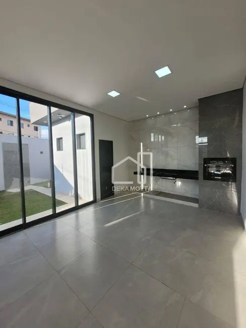 Foto 2 de Casa com 3 quartos à venda, 253m2 em Jardim Europa, Uberlandia - MG