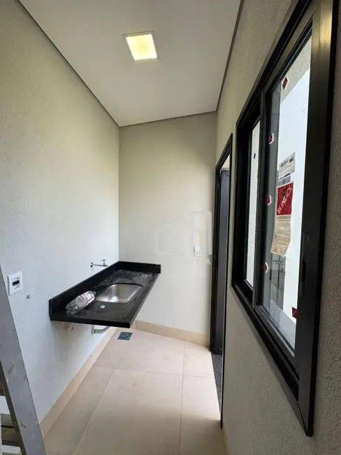 Foto 3 de Casa com 3 quartos à venda, 250m2 em Grand Ville, Uberlandia - MG