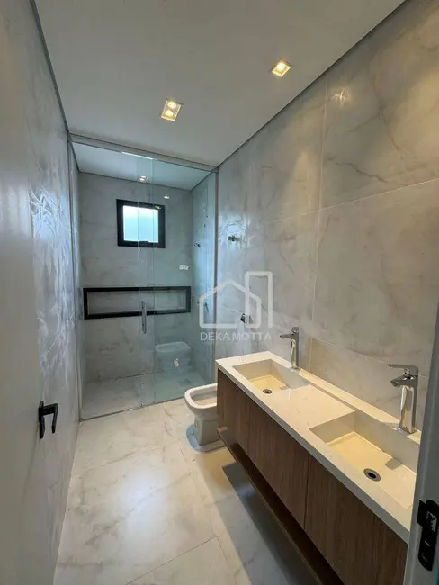 Foto 4 de Casa com 3 quartos à venda, 250m2 em Grand Ville, Uberlandia - MG