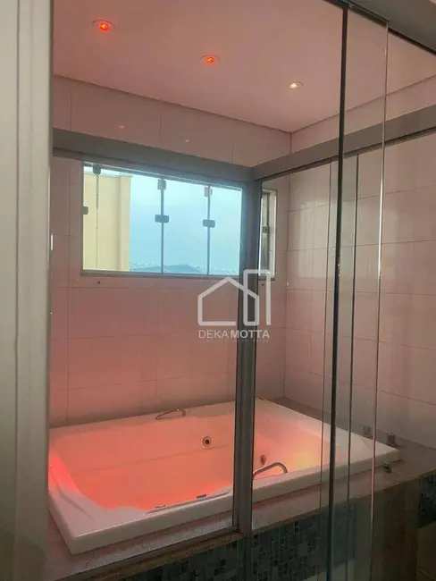 Foto 5 de Casa com 3 quartos à venda, 400m2 em Presidente Roosevelt, Uberlandia - MG