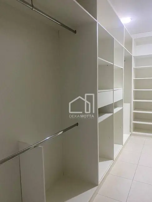 Foto 3 de Casa com 3 quartos à venda, 400m2 em Presidente Roosevelt, Uberlandia - MG