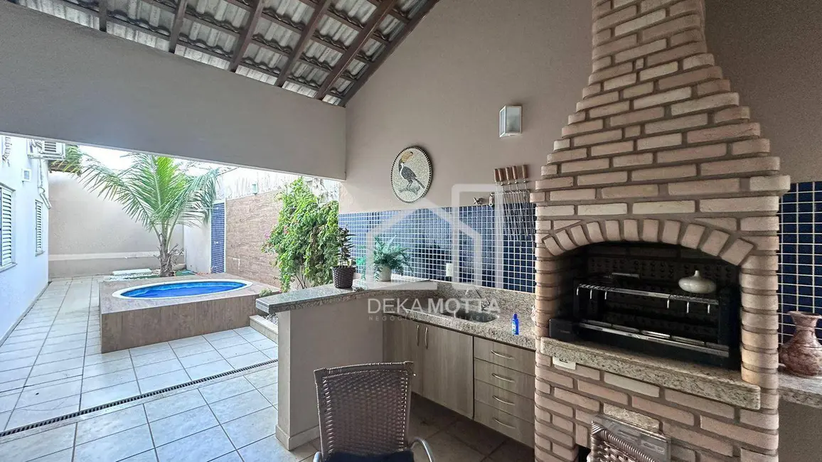 Foto 7 de Casa com 4 quartos à venda, 335m2 em Jardim Karaíba, Uberlandia - MG