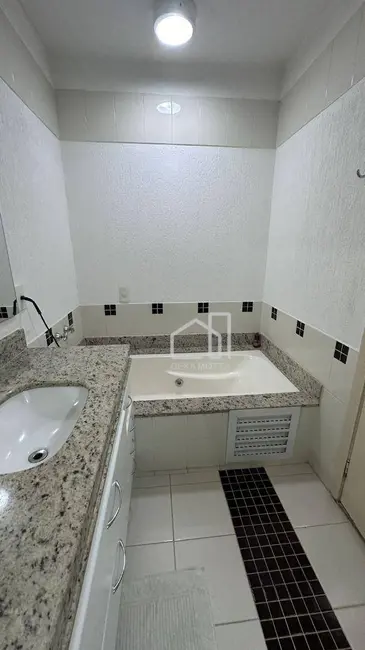 Foto 2 de Casa com 4 quartos à venda, 335m2 em Jardim Karaíba, Uberlandia - MG