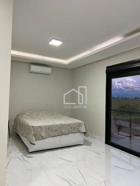 Sobrado com 2 quartos à venda, 130m2 em Jardim Califórnia, Uberlandia - MG - imagem 3 Foto 3 de Sobrado com 2 quartos à venda, 130m2 em Jardim Califórnia, Uberlandia - MG