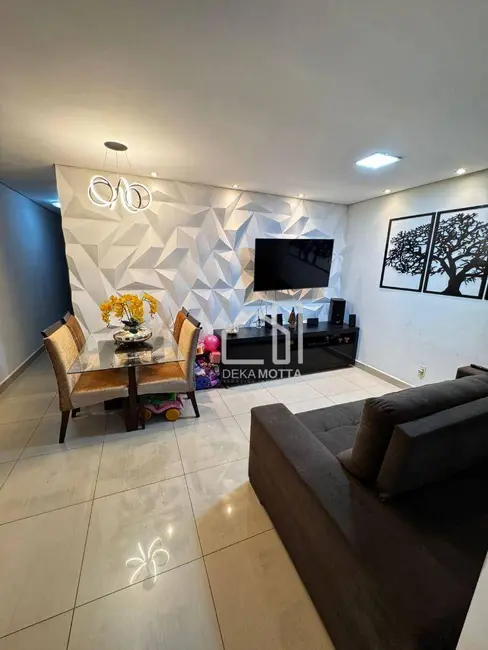 Foto 1 de Apartamento com 2 quartos à venda, 63m2 em Laranjeiras, Uberlandia - MG