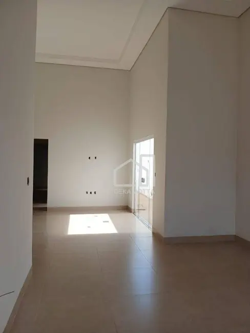 Foto 9 de Casa com 3 quartos à venda, 250m2 em Laranjeiras, Uberlandia - MG