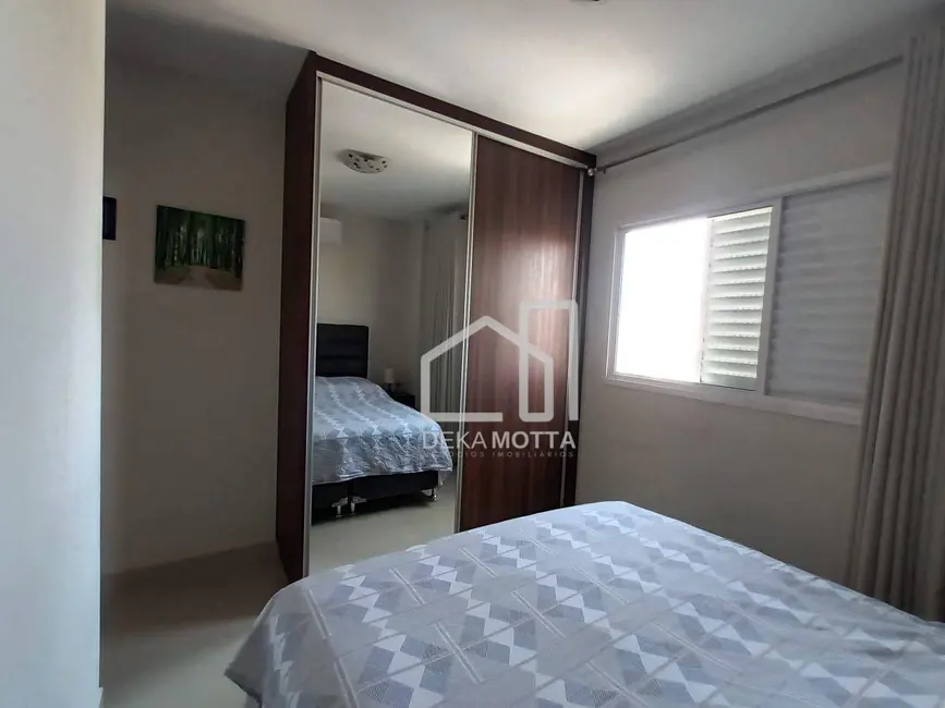 Foto 7 de Apartamento com 3 quartos à venda, 86m2 em Presidente Roosevelt, Uberlandia - MG