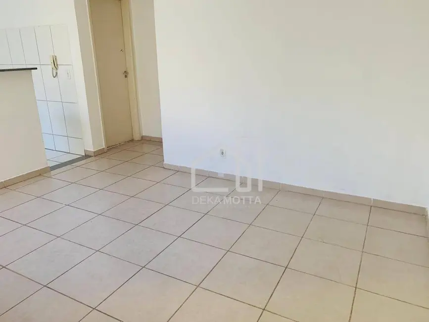 Foto 2 de Apartamento com 2 quartos à venda, 44m2 em Brasil, Uberlandia - MG