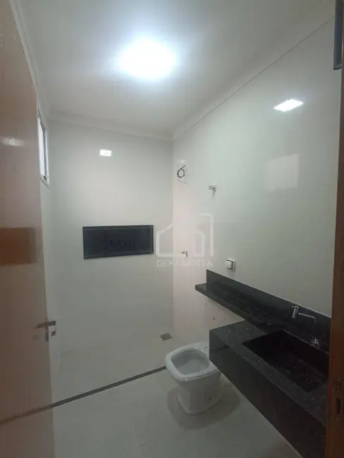 Foto 8 de Casa com 3 quartos à venda, 150m2 em Segismundo Pereira, Uberlandia - MG