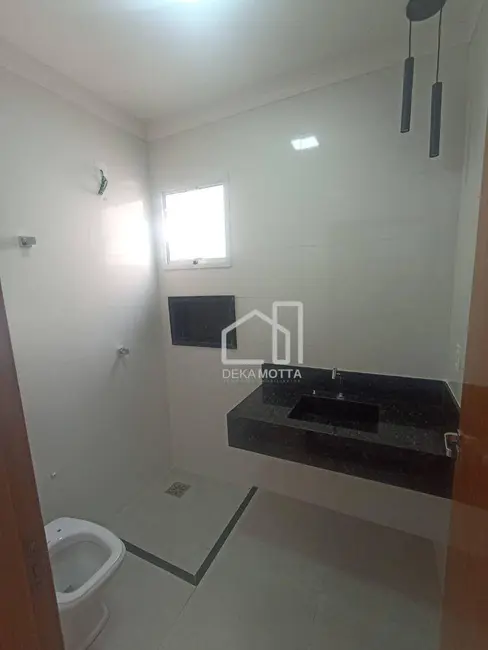 Foto 5 de Casa com 3 quartos à venda, 150m2 em Segismundo Pereira, Uberlandia - MG