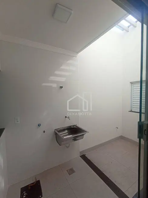Foto 3 de Casa com 3 quartos à venda, 150m2 em Segismundo Pereira, Uberlandia - MG