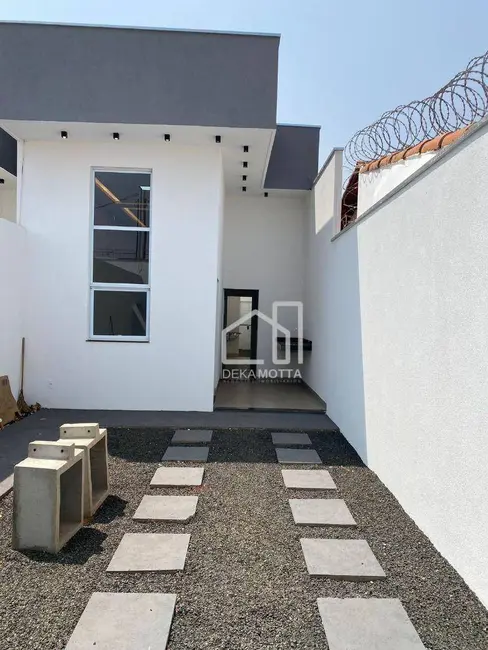Foto 9 de Casa com 3 quartos à venda, 150m2 em Segismundo Pereira, Uberlandia - MG