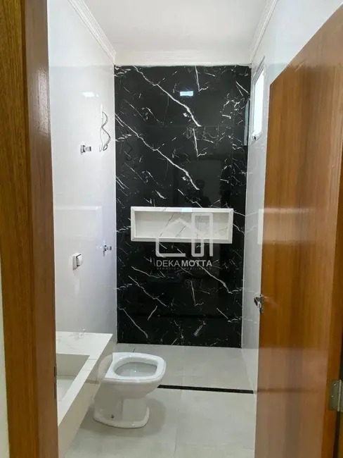 Foto 8 de Casa com 3 quartos à venda, 150m2 em Segismundo Pereira, Uberlandia - MG