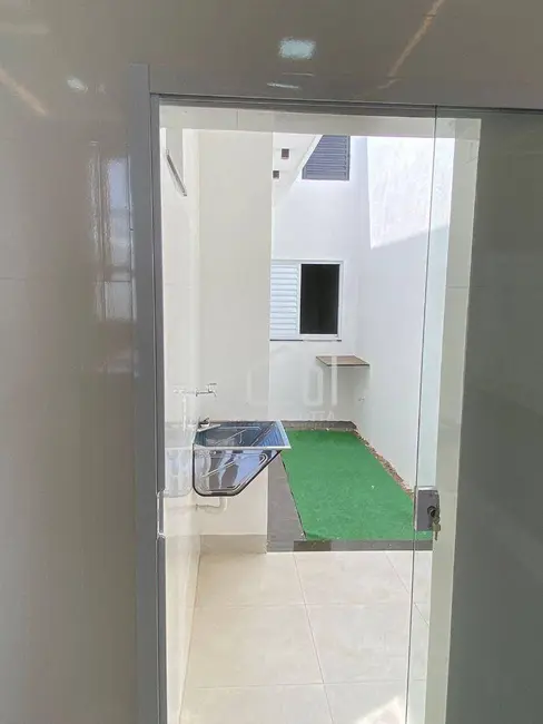 Foto 5 de Casa com 3 quartos à venda, 150m2 em Segismundo Pereira, Uberlandia - MG
