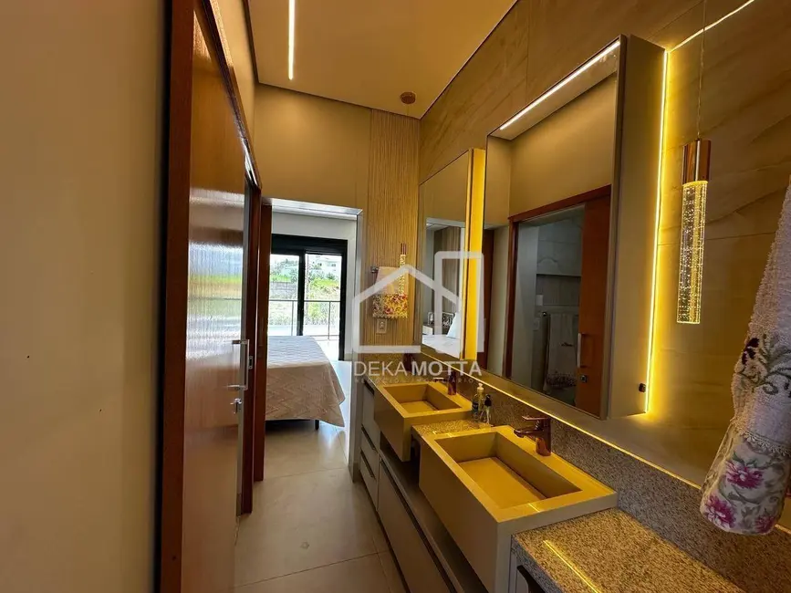 Foto 6 de Casa com 4 quartos à venda, 360m2 em Jardim Inconfidência, Uberlandia - MG